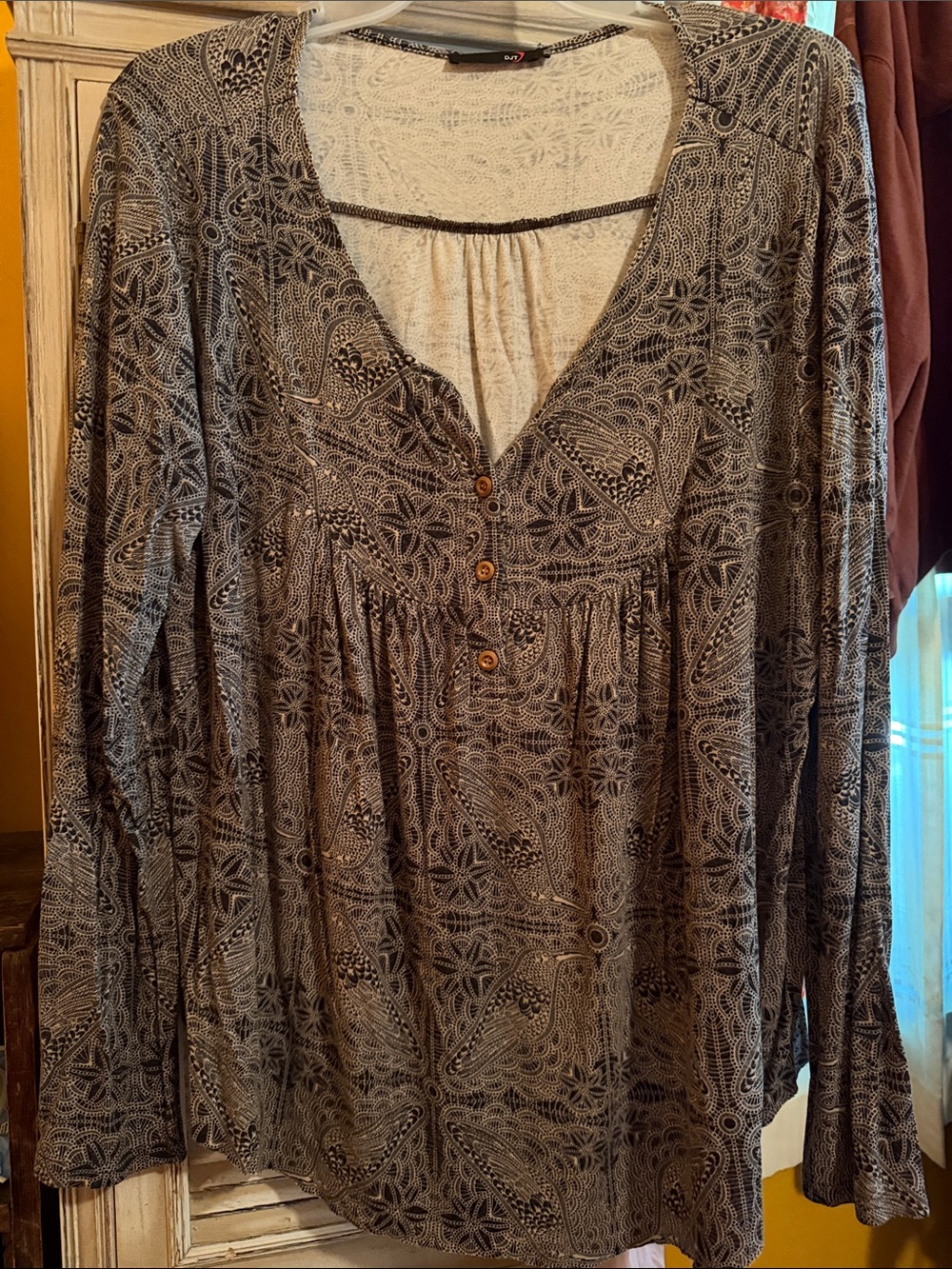 Long Sleeve Black & Cream Patterned Women's Peasant Top